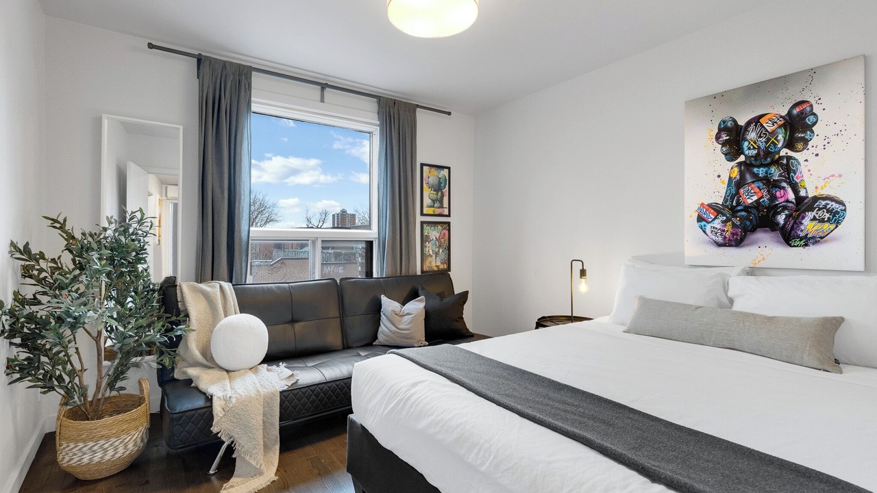 Photo of Bedroom in Plateau Mont Royal