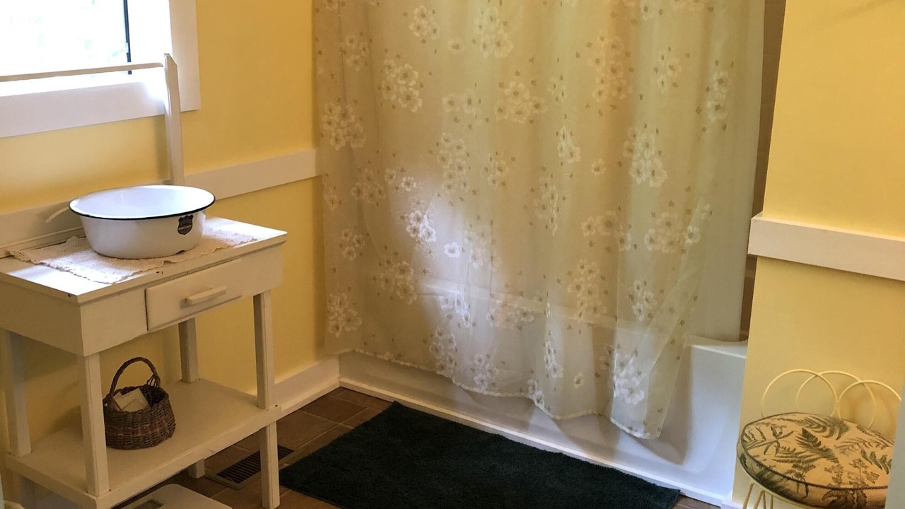 Photo of Bathroom in Strasburg