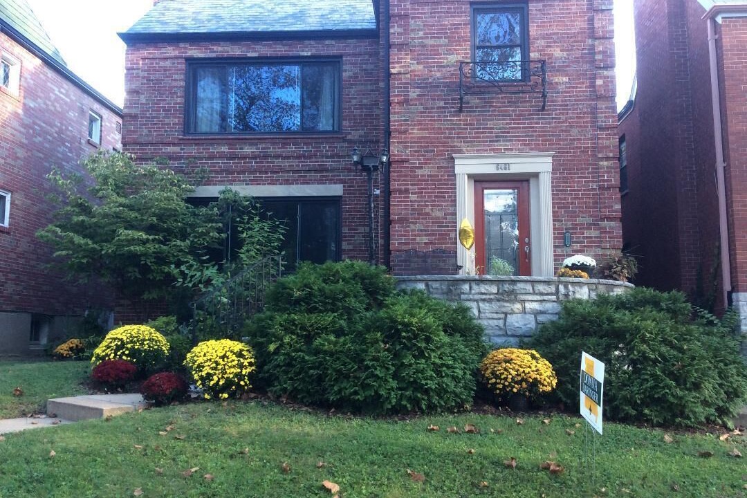 Photo of Others in St. Louis Hills