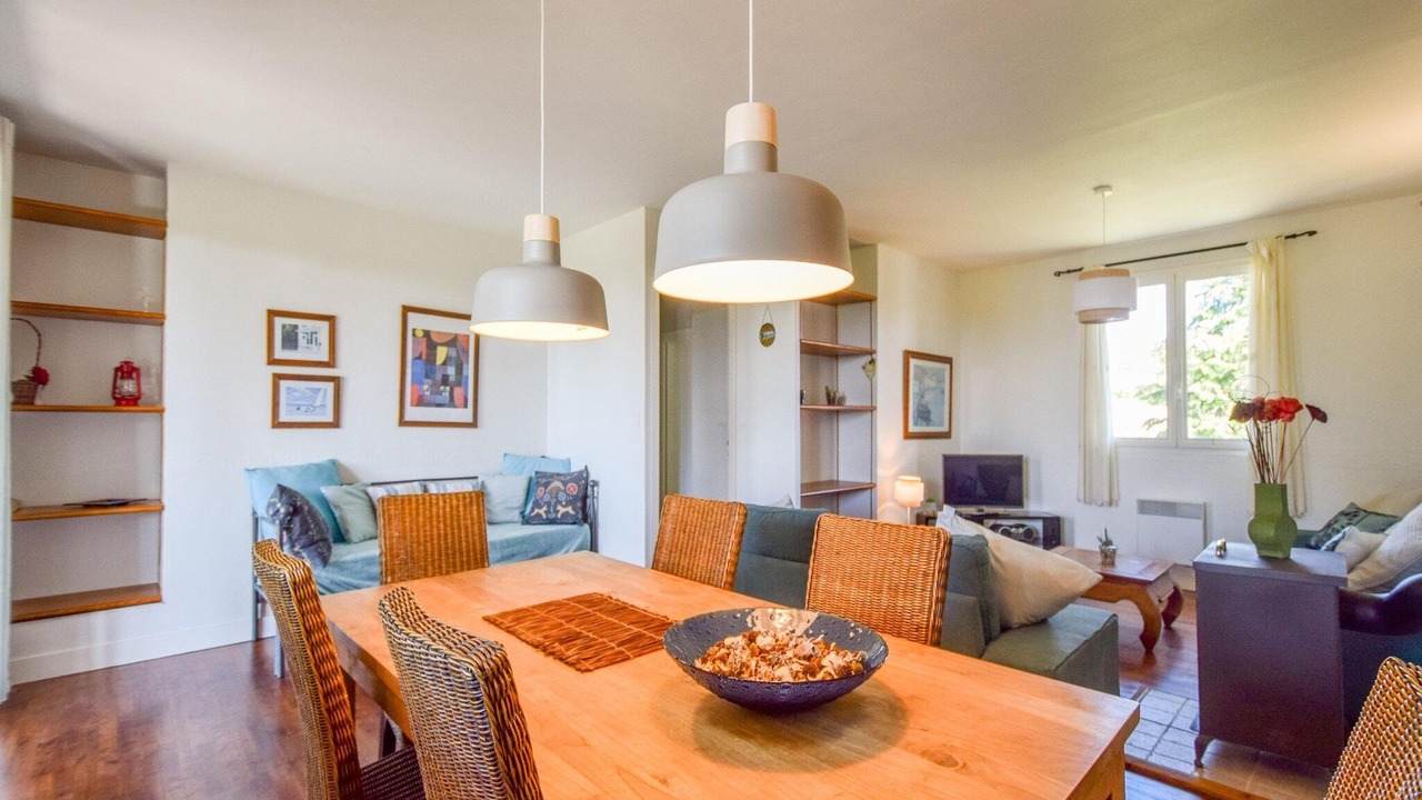 Photo of Livingroom in Saint-Medard-d'Excideuil