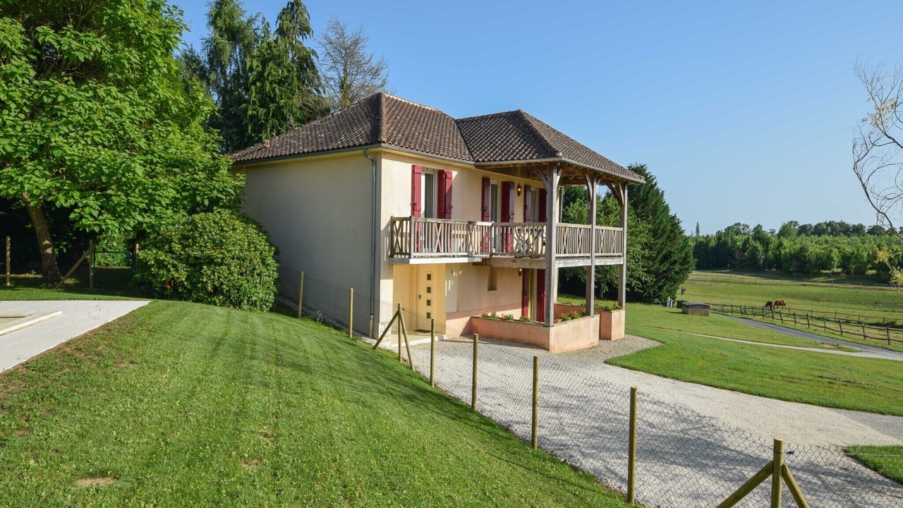 Photo of Outdoor in Saint-Medard-d'Excideuil