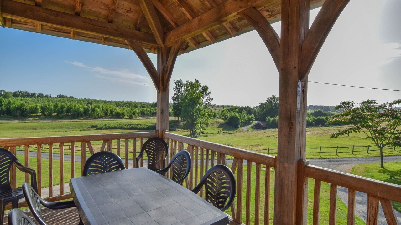 Photo of Patio Balcony in Saint-Medard-d'Excideuil