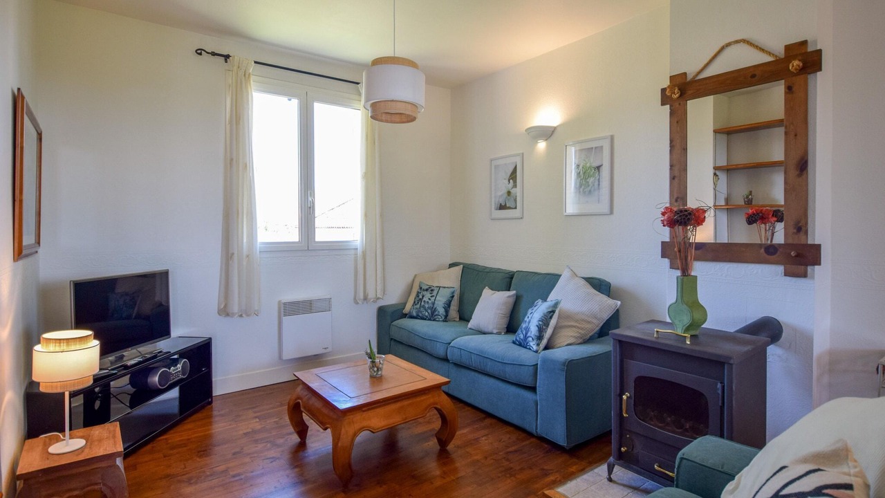 Photo of Livingroom in Saint-Medard-d'Excideuil