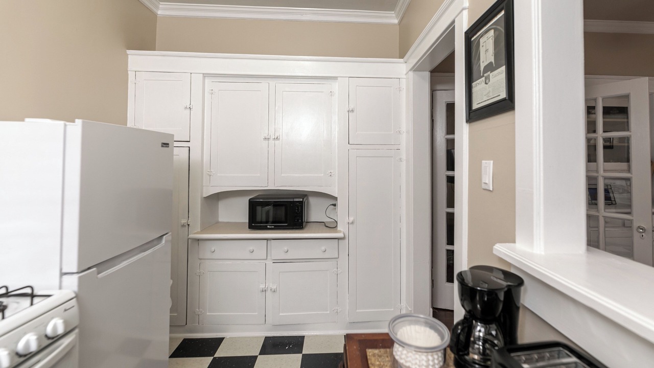 Photo of Kitchen in Central Midtown