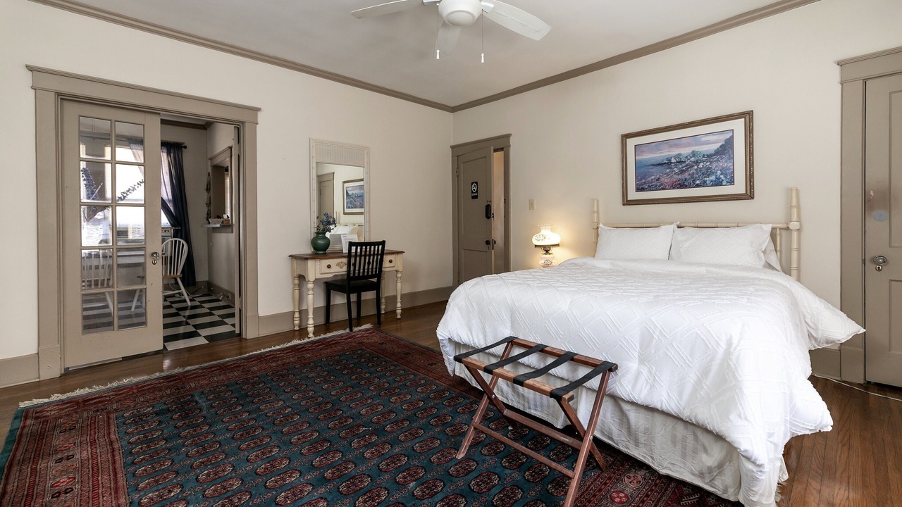 Photo of Bedroom in Central Midtown