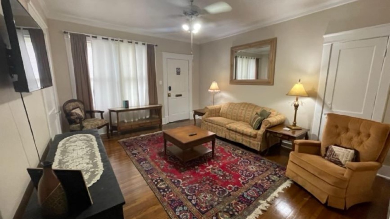Photo of Livingroom in Central Midtown