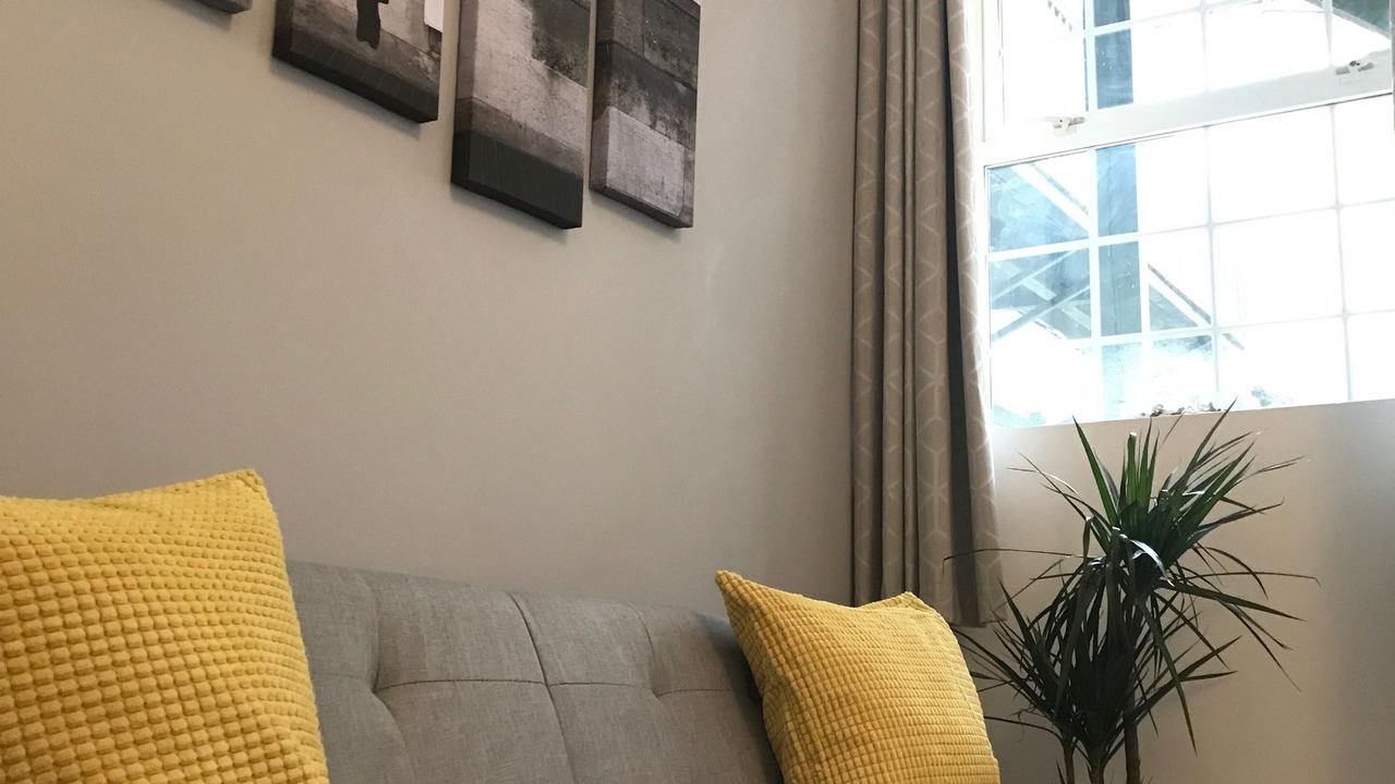 Photo of Livingroom in Tredegar