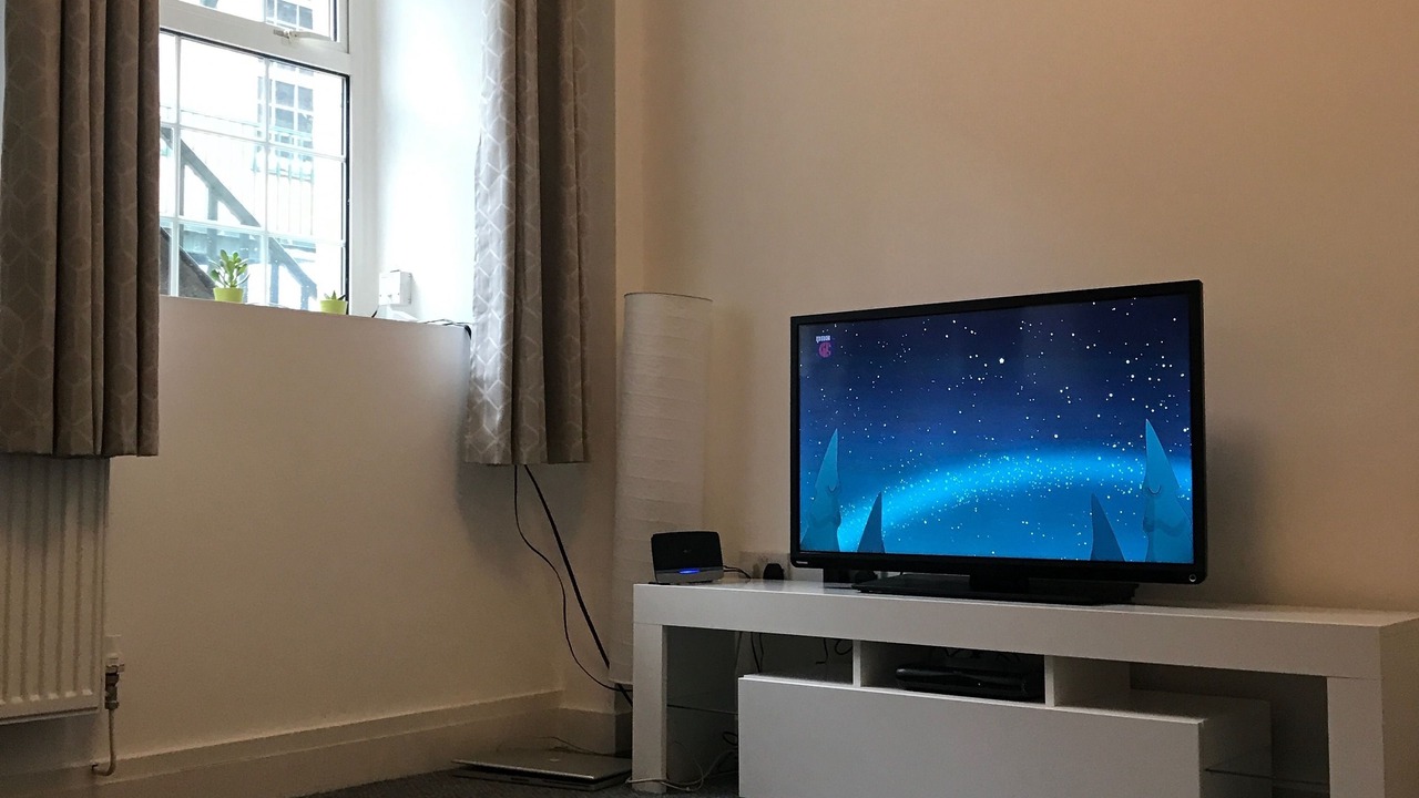 Photo of Livingroom in Tredegar