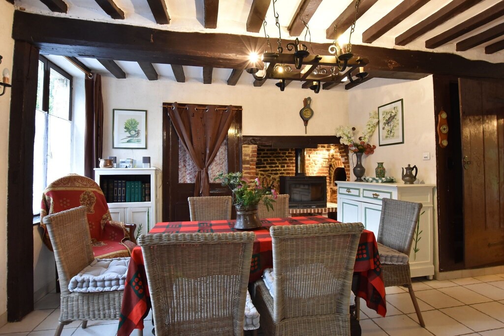 Photo of Livingroom in Englancourt