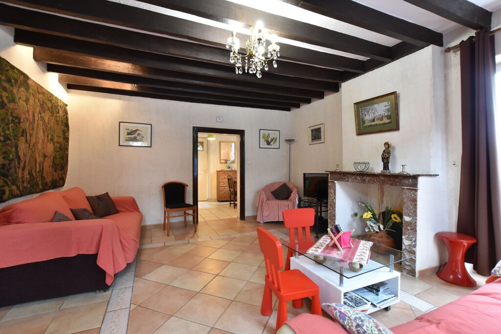 Photo of Livingroom in Englancourt