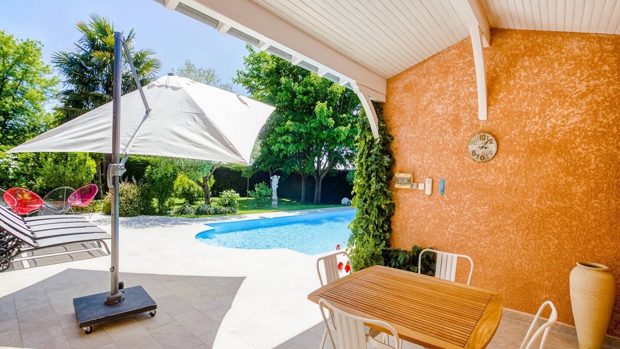 Photo of Outdoor in Barry-d'Islemade