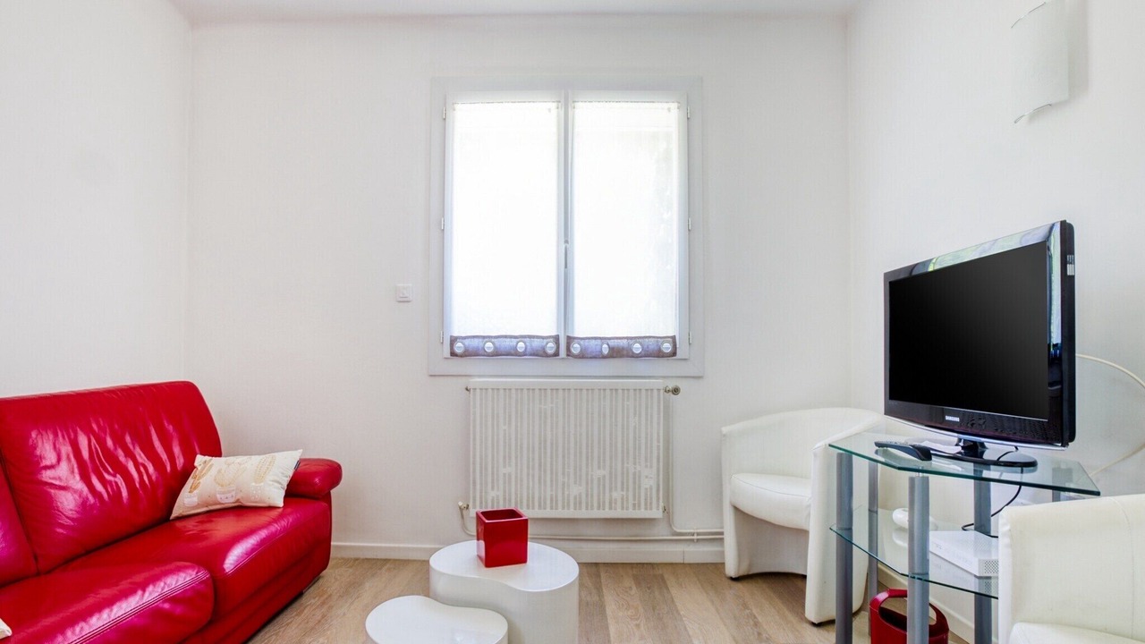 Photo of Livingroom in Barry-d'Islemade