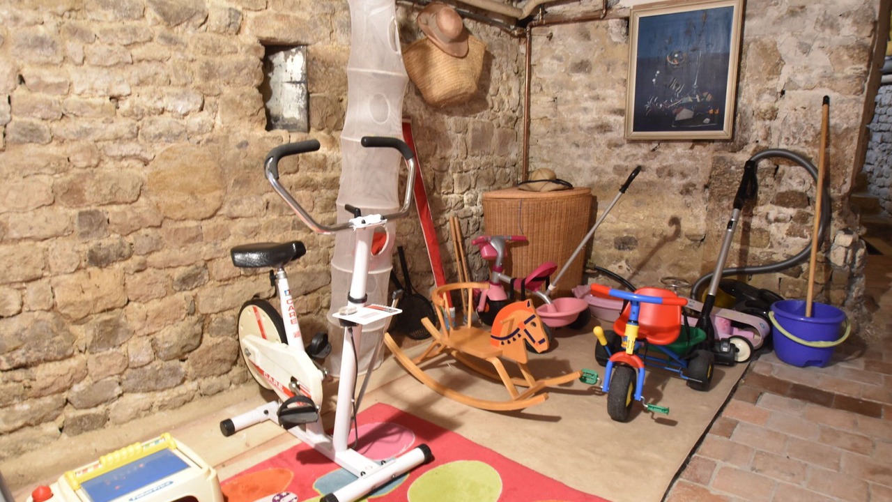 Photo of Others in Yevre-le-Chatel