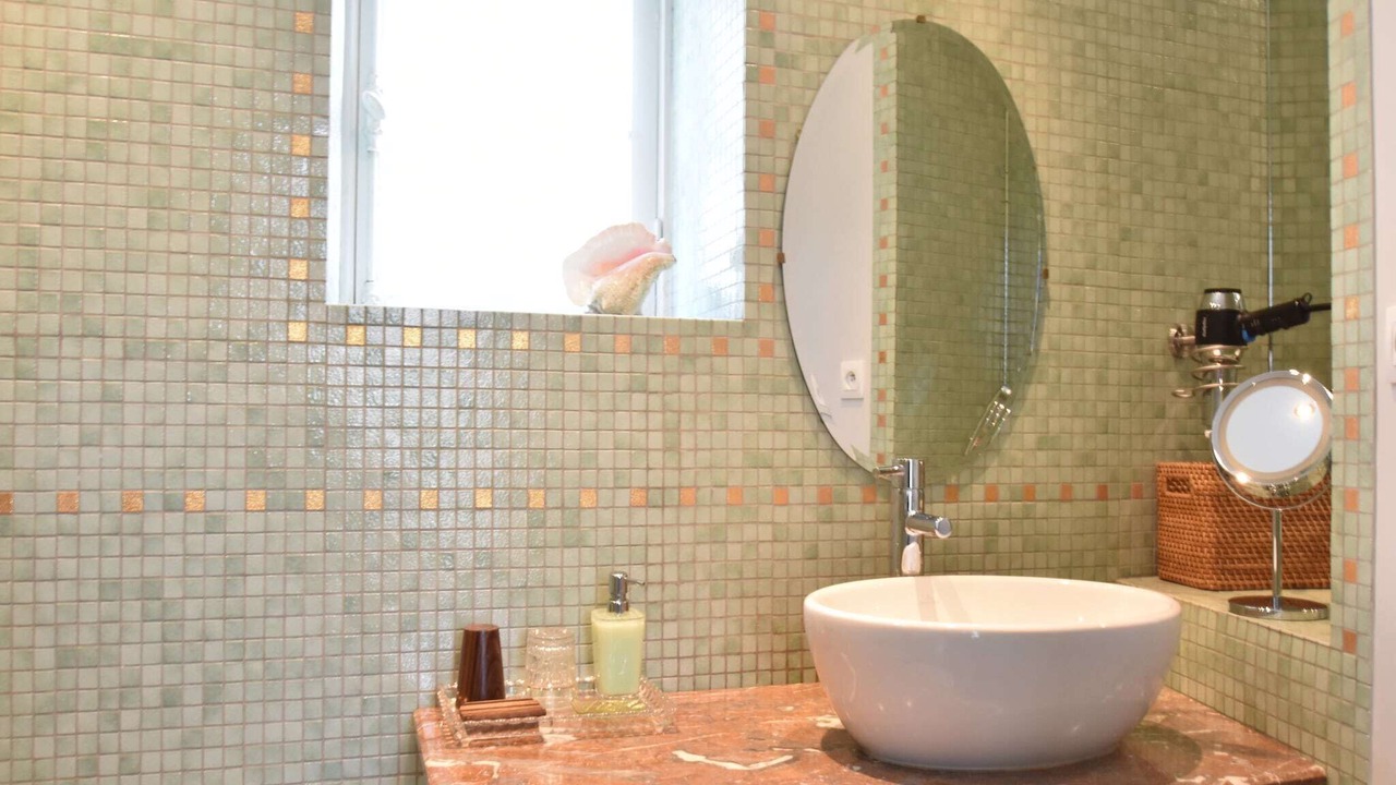 Photo of Bathroom in Yevre-le-Chatel