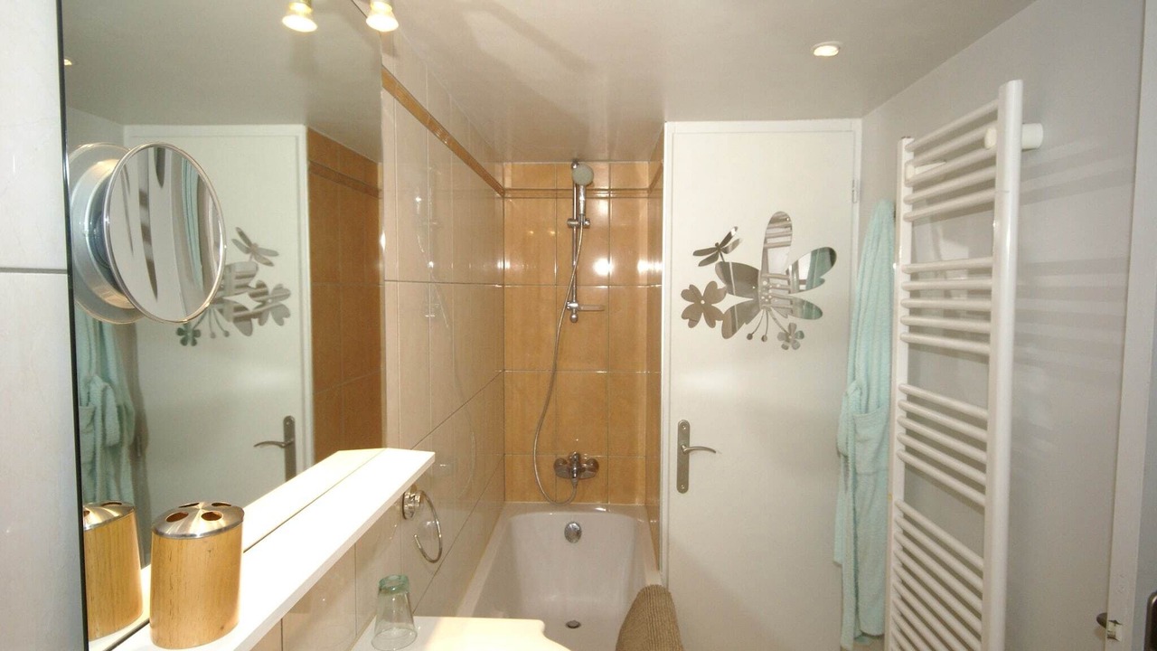 Photo of Bathroom in Yevre-le-Chatel