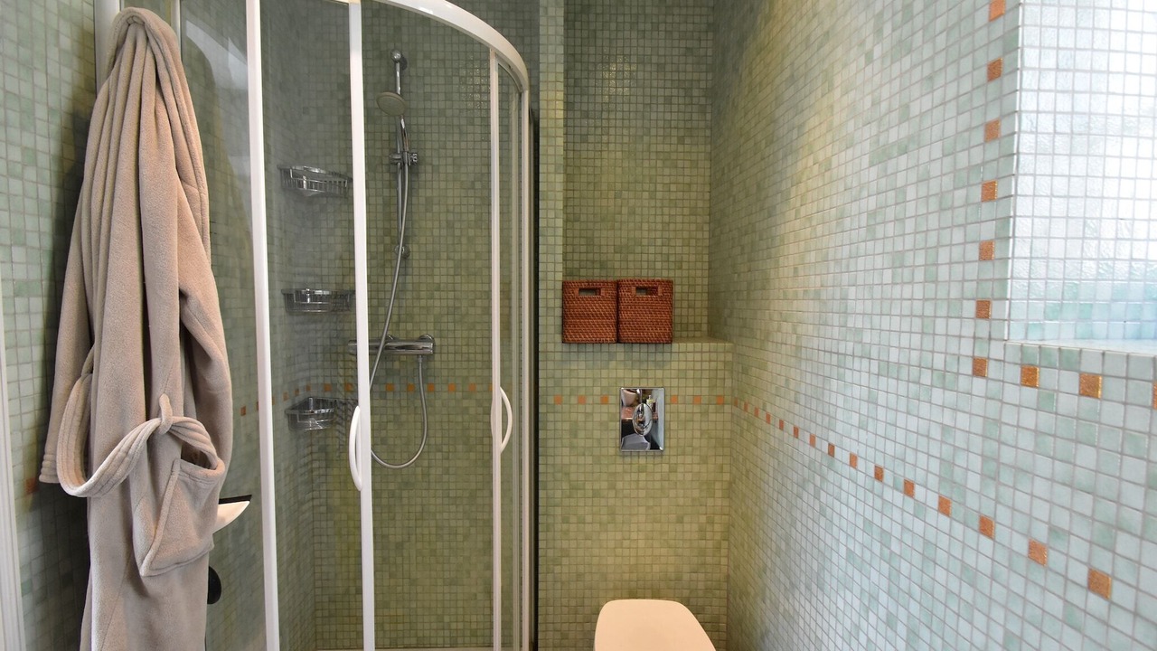 Photo of Bathroom in Yevre-le-Chatel