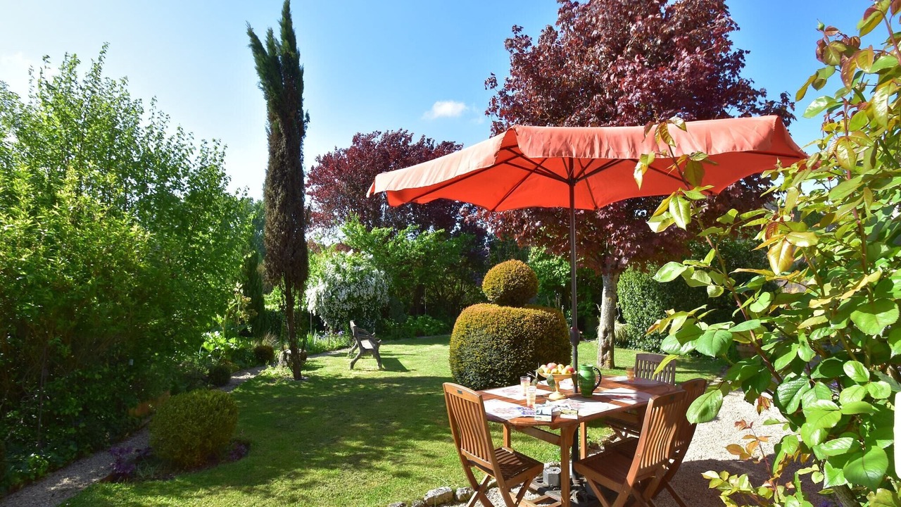 Photo of Patio Balcony in Yevre-le-Chatel