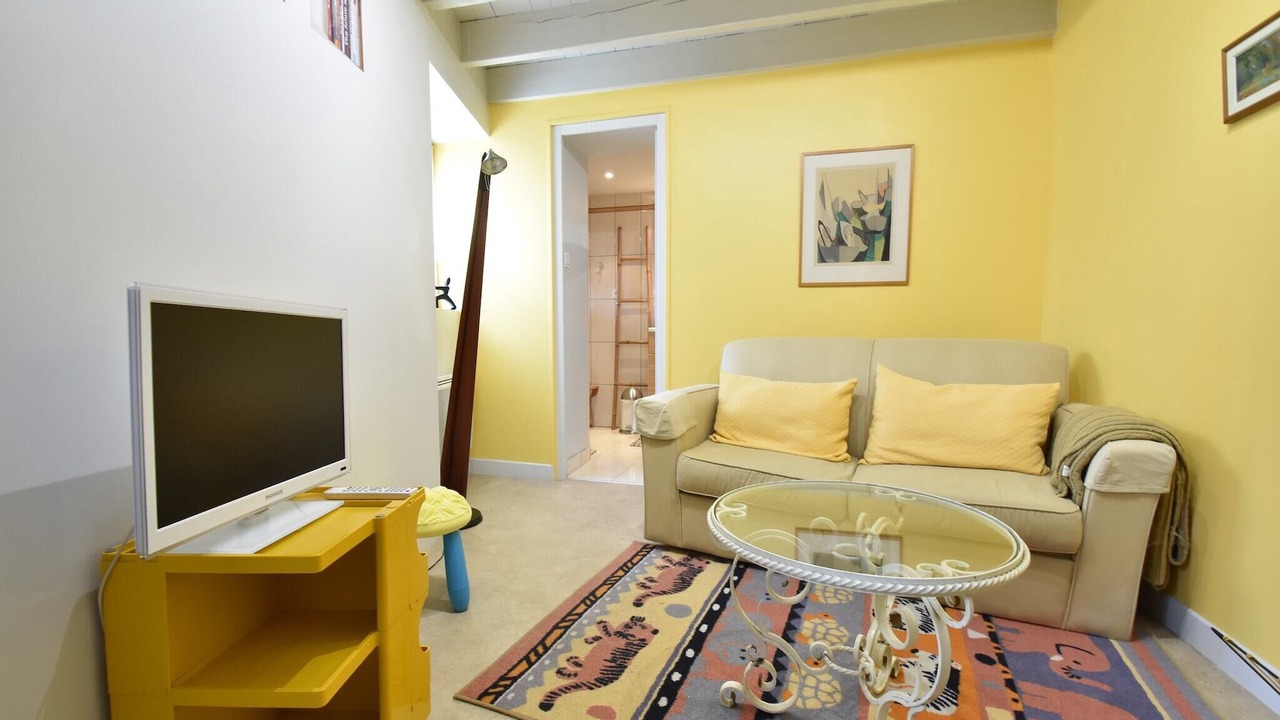 Photo of Livingroom in Yevre-le-Chatel