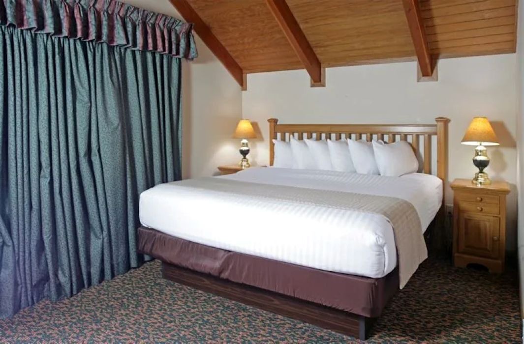 Photo of Bedroom in Breezy Point