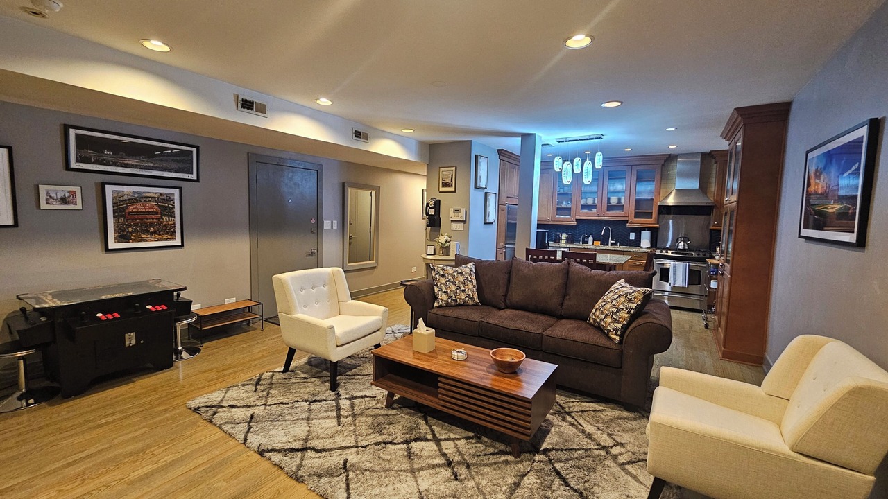 Photo of Livingroom in Wrigleyville