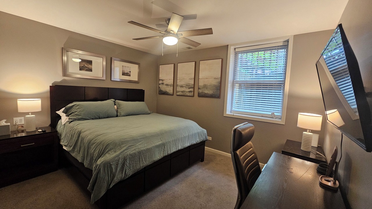 Photo of Bedroom in Wrigleyville