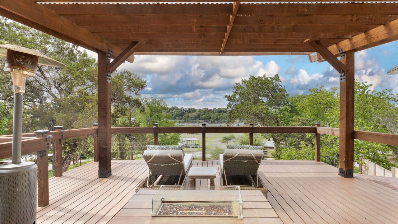 Photo of Patio Balcony in Pedernales Bend