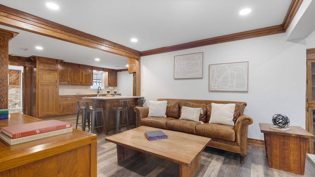 Photo of Livingroom in Pedernales Bend