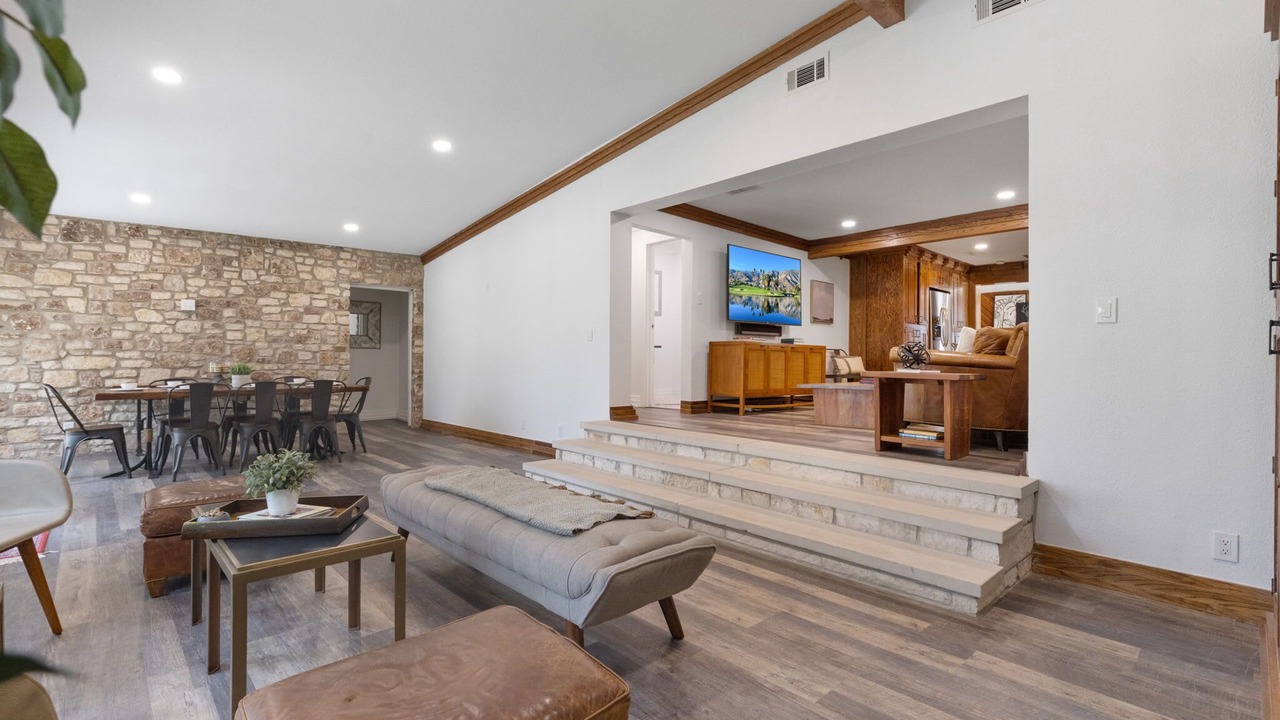 Photo of Livingroom in Pedernales Bend