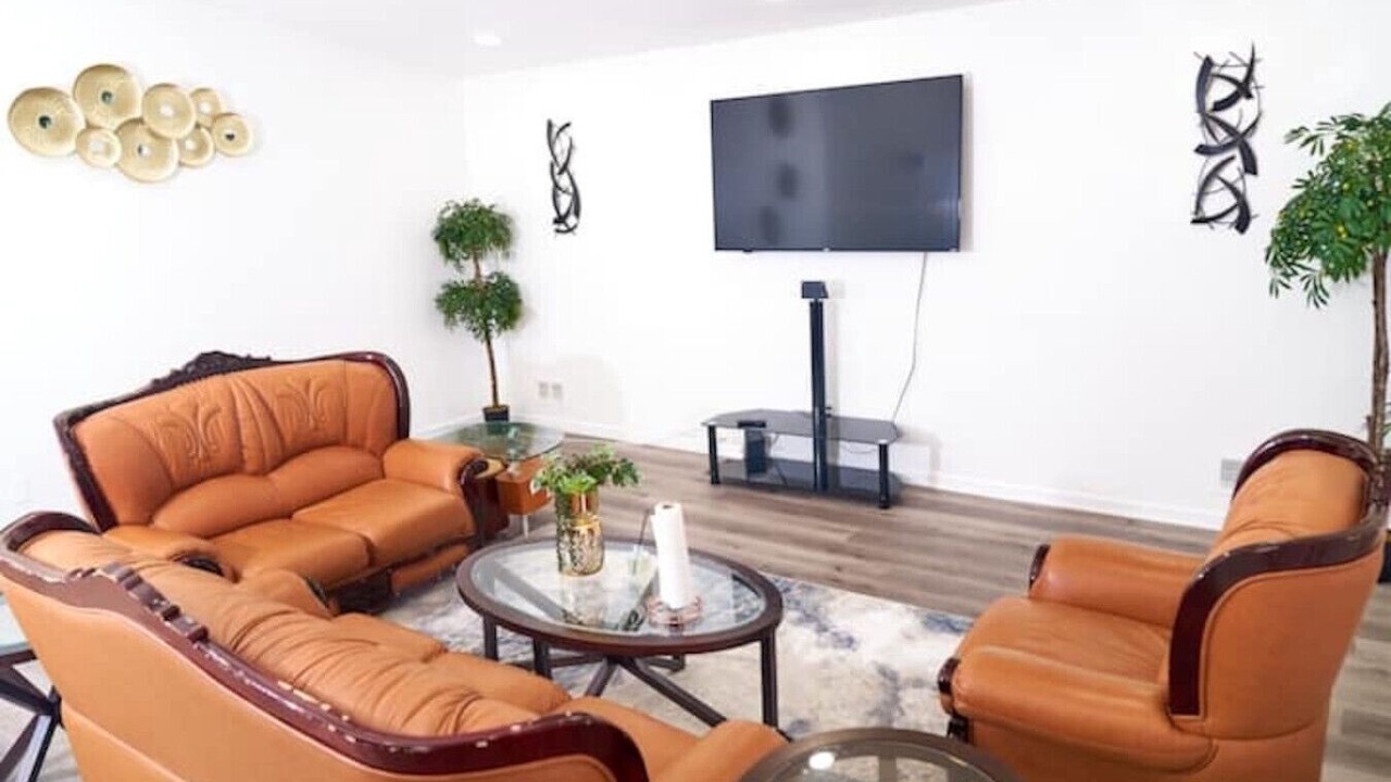Photo of Livingroom in Hillandale