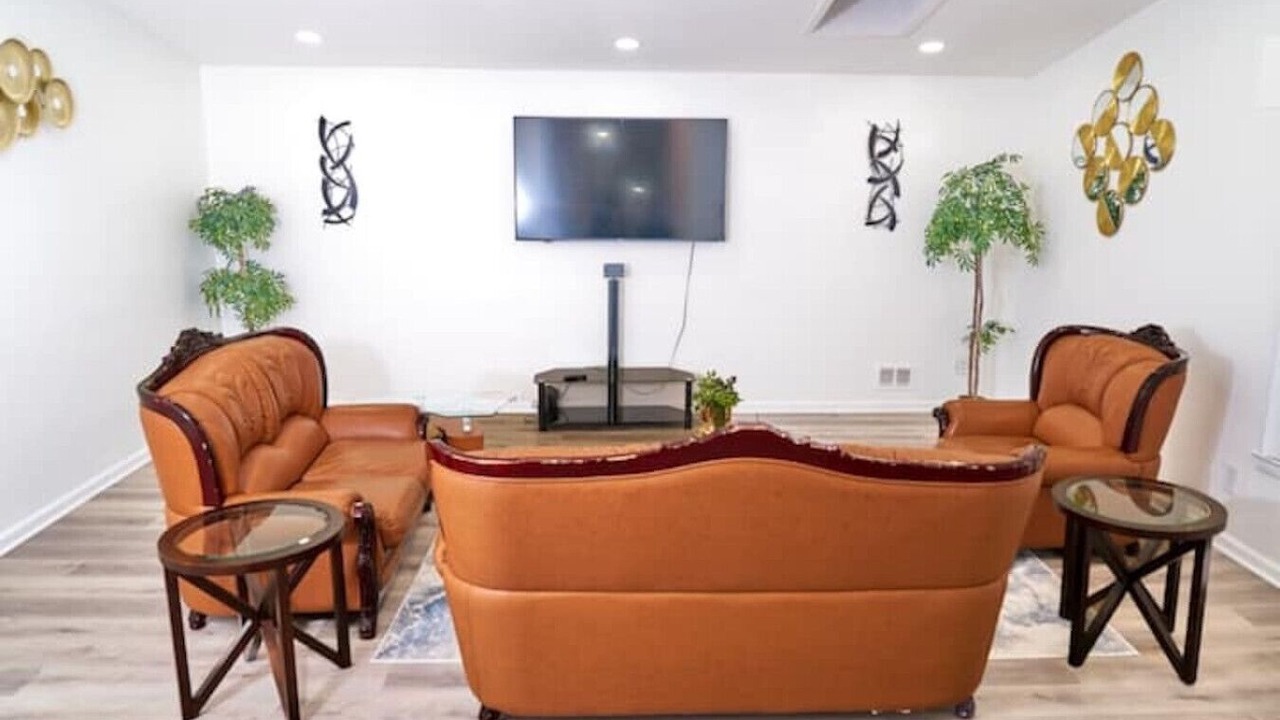 Photo of Livingroom in Hillandale