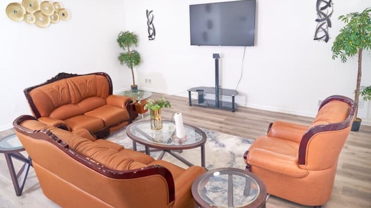 Photo of Livingroom in Hillandale