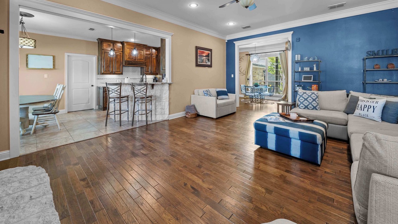 Photo of Livingroom in Lindale