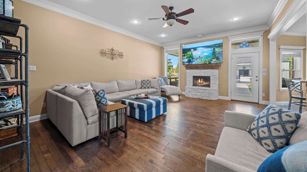 Photo of Livingroom in Lindale