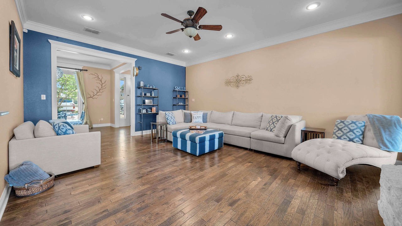Photo of Livingroom in Lindale