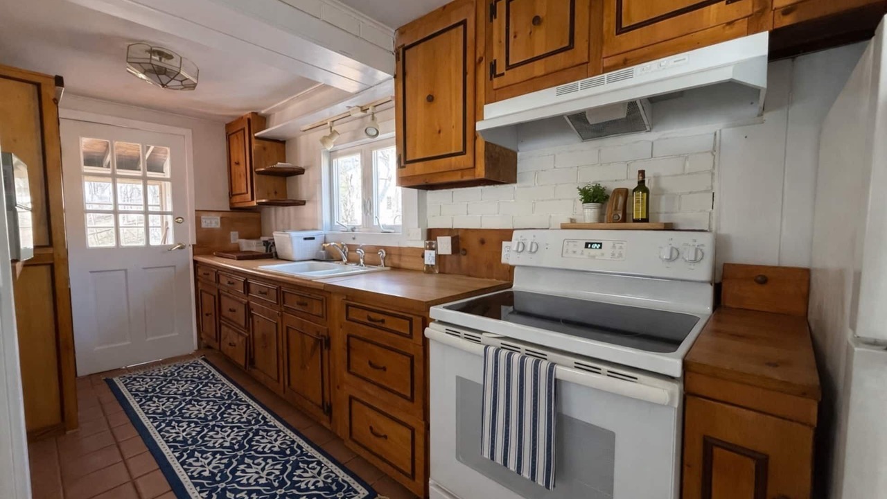 Photo of Kitchen in Clinton