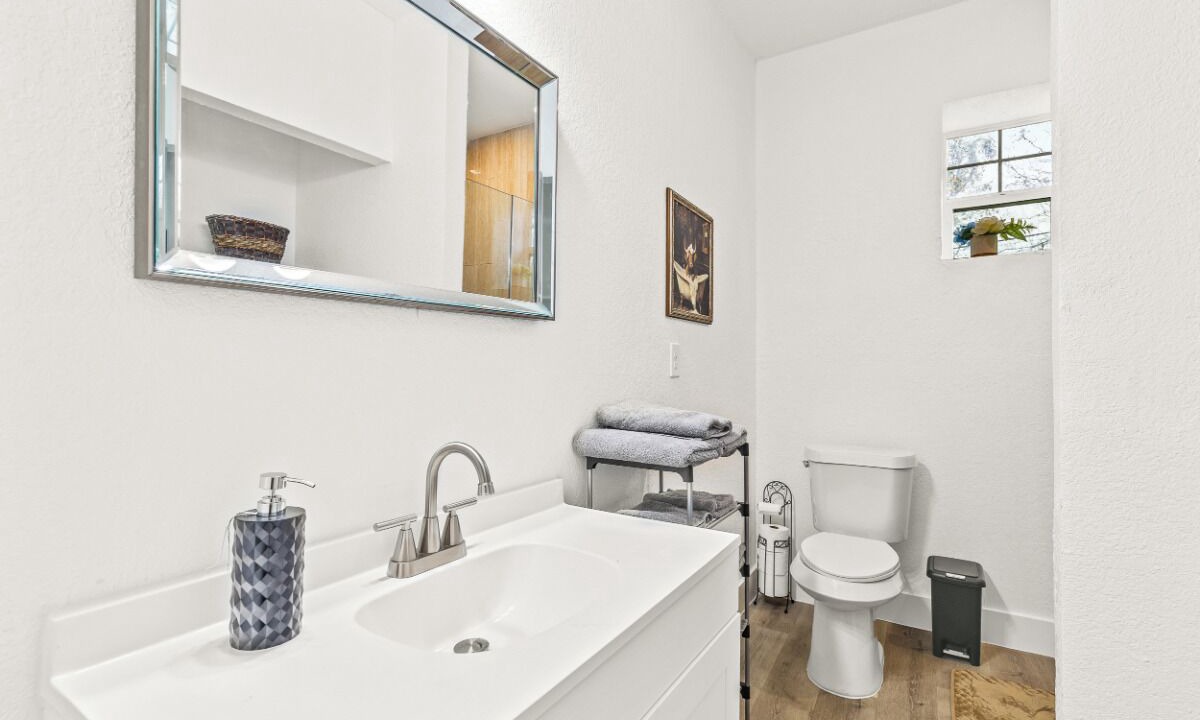 Photo of Bathroom in Northwest Los Angeles Heights