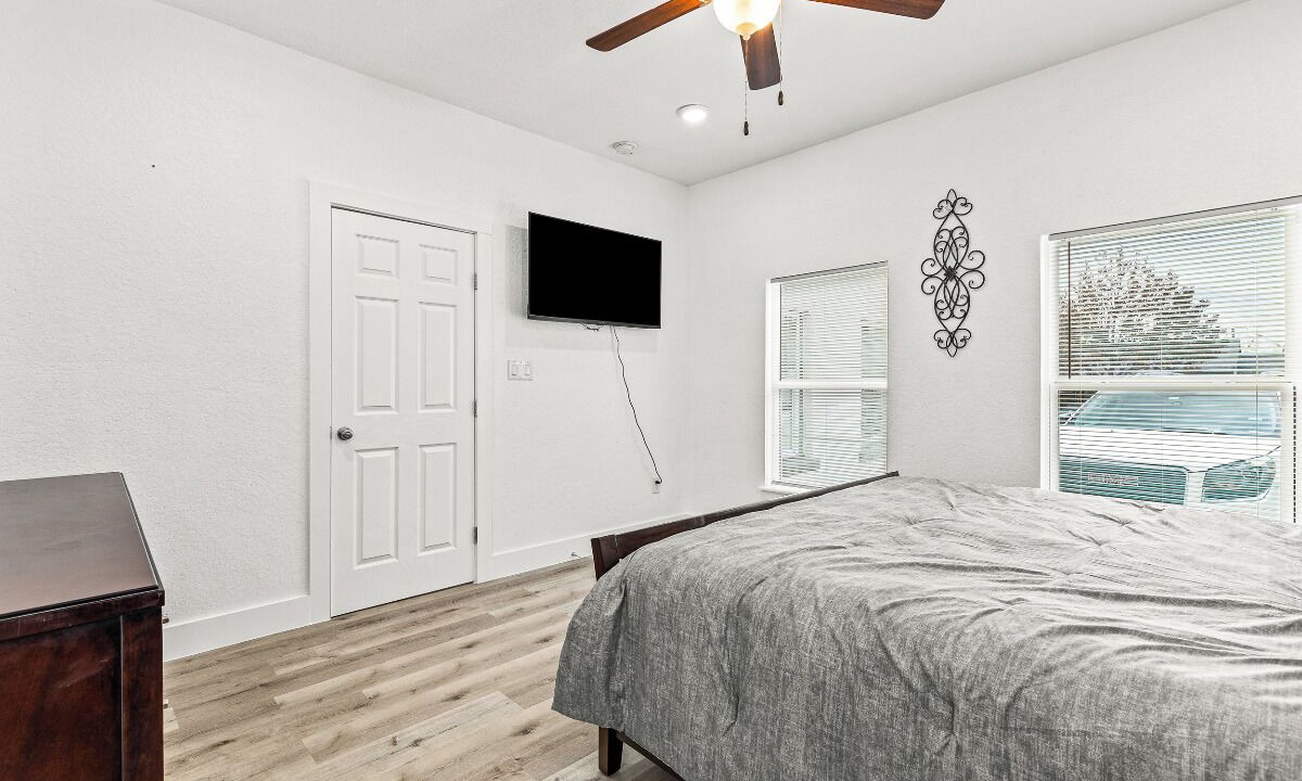 Photo of Bedroom in Northwest Los Angeles Heights