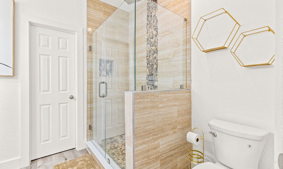 Photo of Bathroom in Northwest Los Angeles Heights