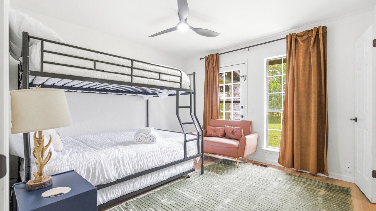 Photo of Bedroom in Broken Arrow