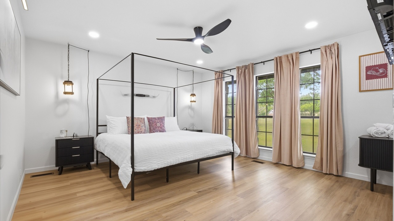 Photo of Bedroom in Broken Arrow
