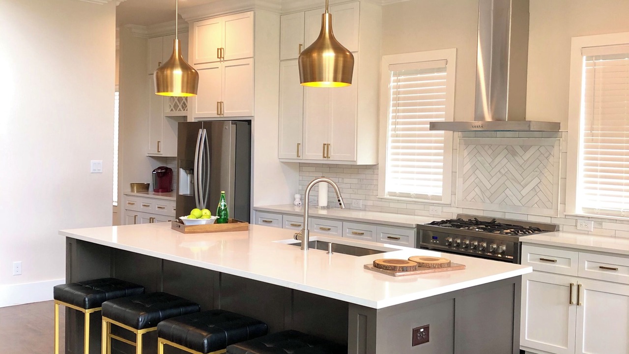 Photo of Kitchen in Peak's Suburban Addition