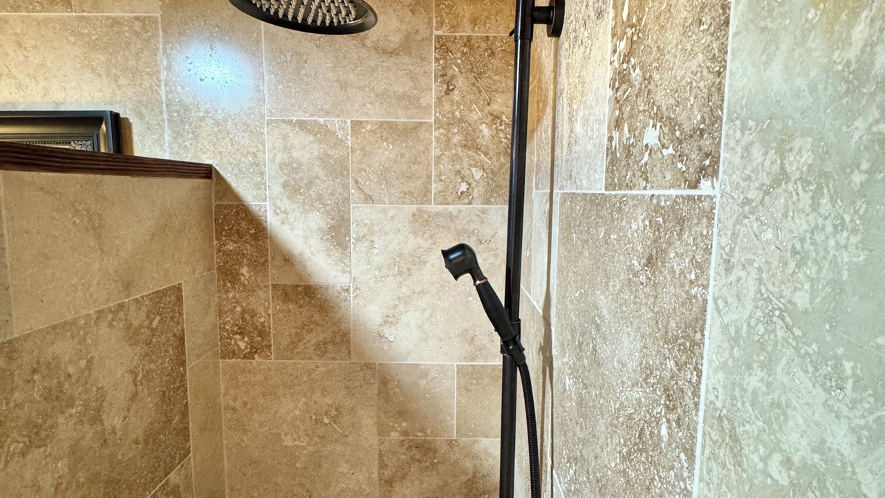 Photo of Bathroom in Lisieux