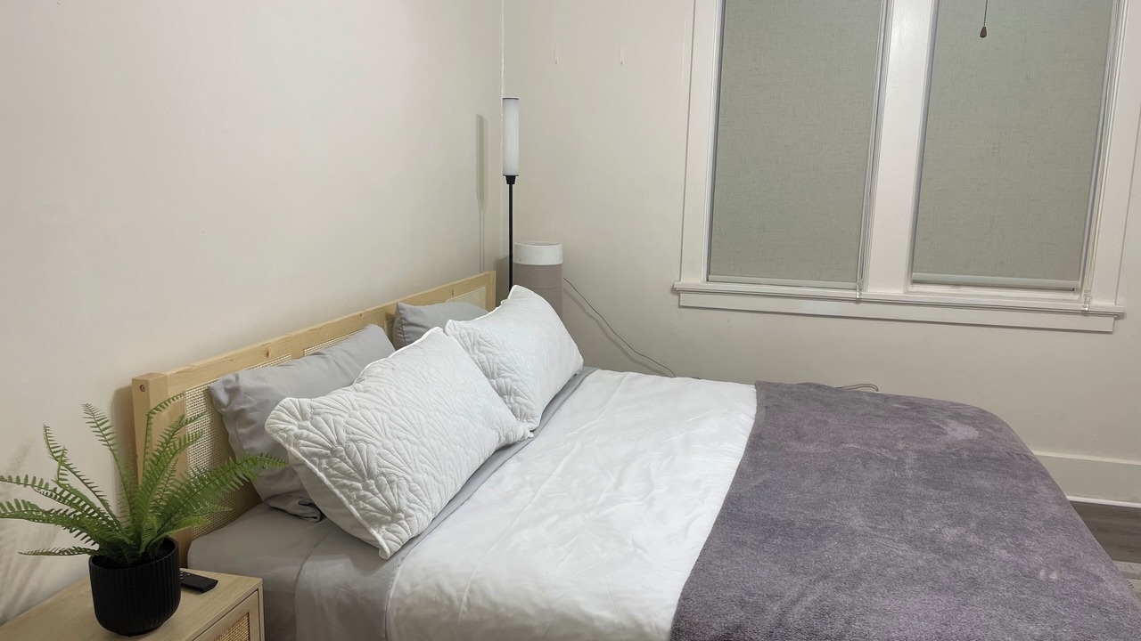 Photo of Bedroom in Point Breeze