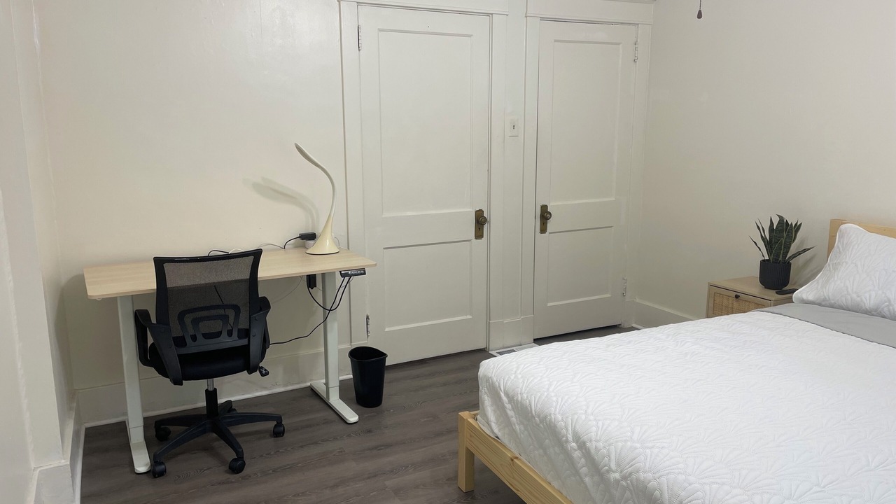 Photo of Bedroom in Point Breeze