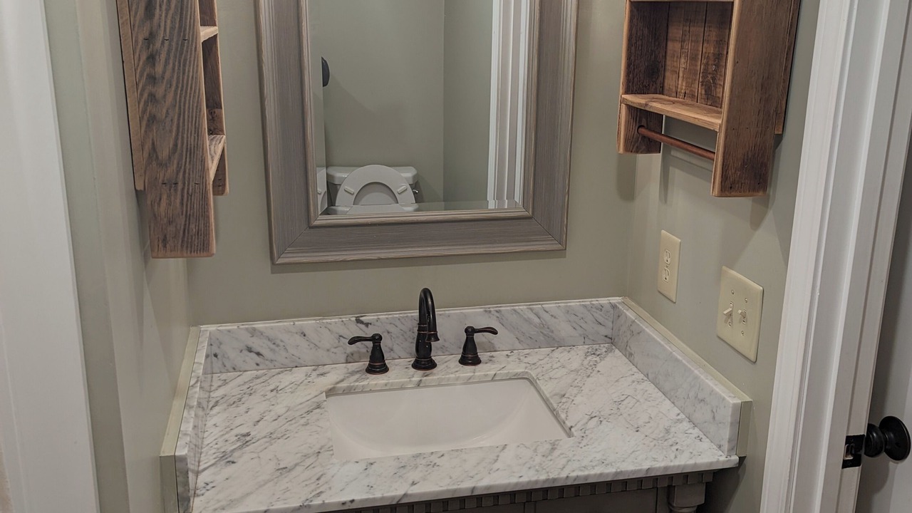 Photo of Bathroom in Huddleston