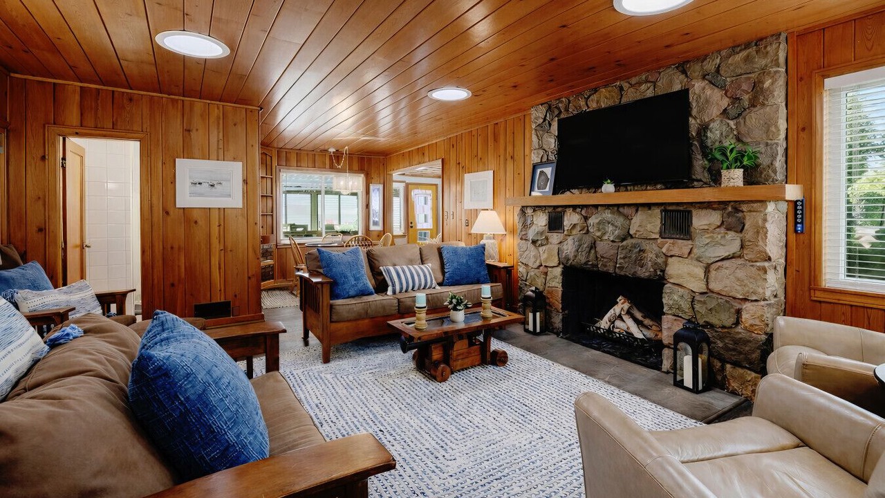 Photo of Livingroom in Oscoda
