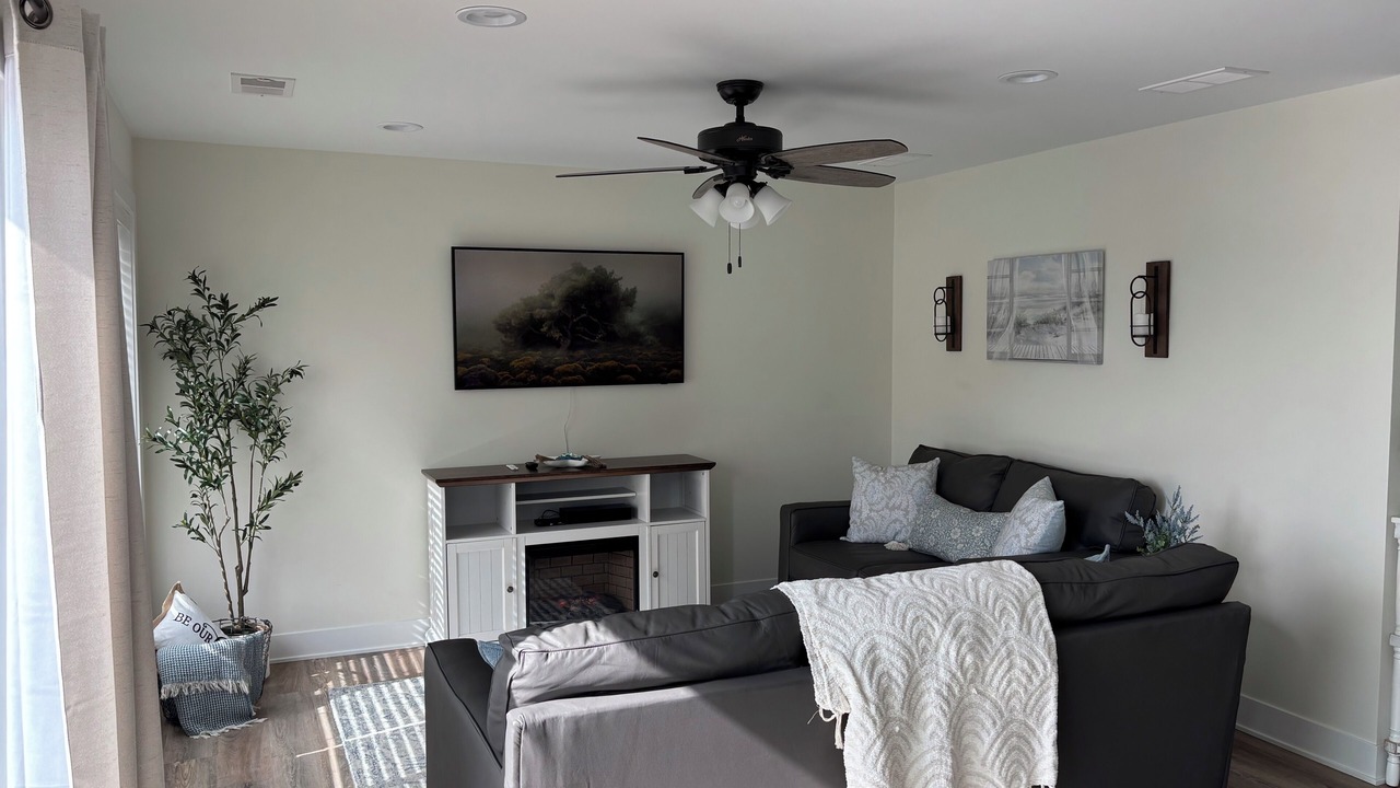 Photo of Livingroom in Cedar Lake