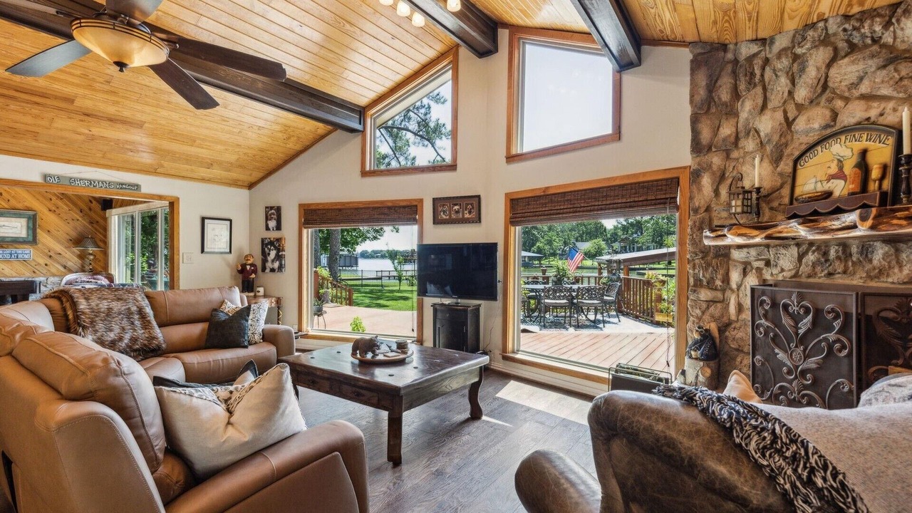 Photo of Livingroom in Star Harbor