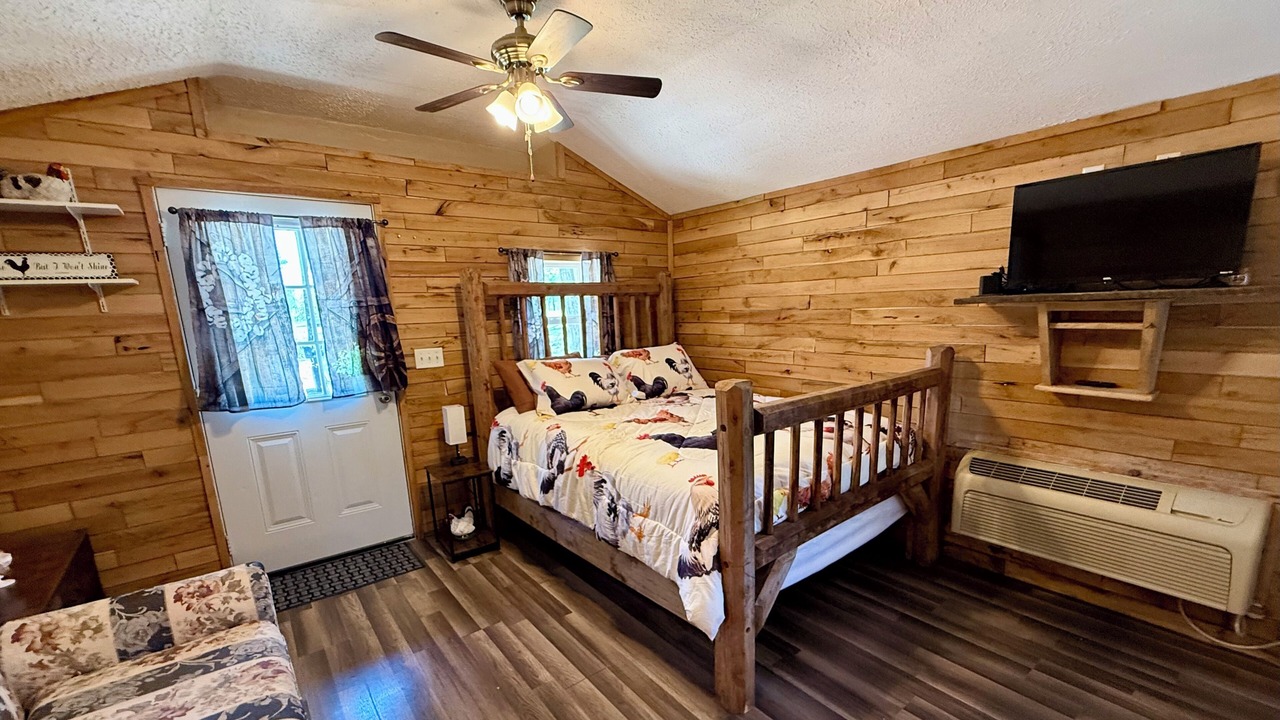 Photo of Bedroom in Hartshorn