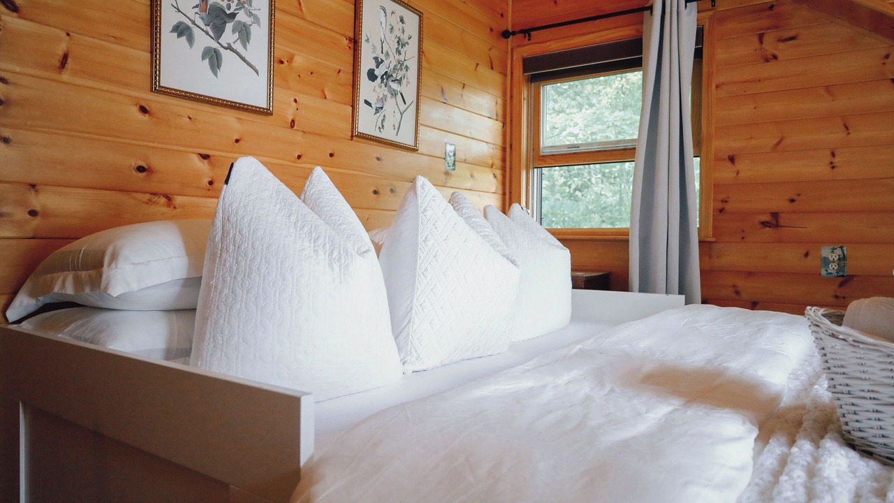 Photo of Bedroom in Frontenac